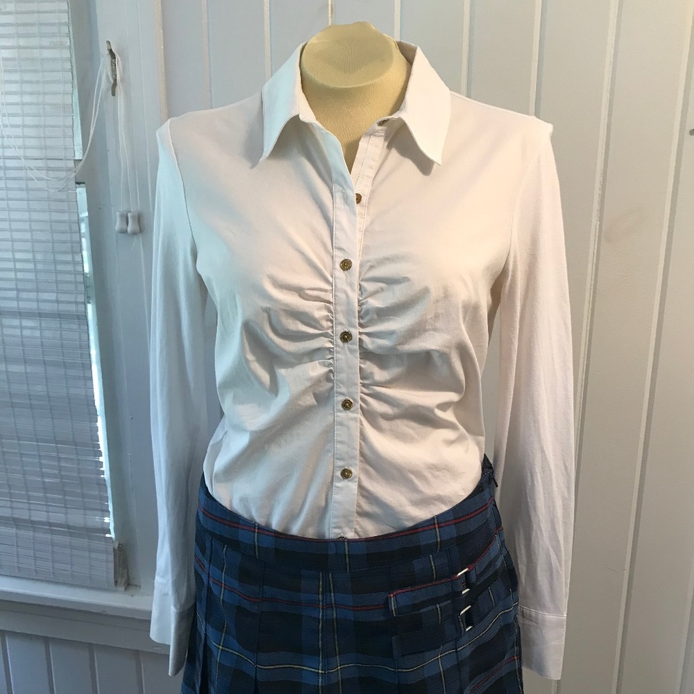 Beautiful white blouse with Gold buttons size 6